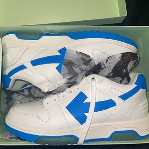 Off-White Out Of Office Pair.